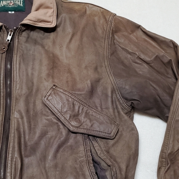 VINTAGE 80s American Eagle Outfitters Distressed Leather Bomber Jacket Medium - Picture 7 of 16
